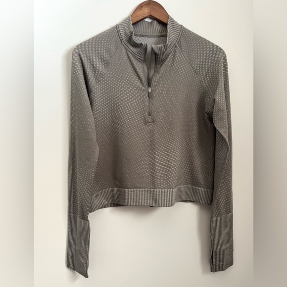 Lululemon Rest Less Cropped Half-Zip (size 8) - Picture 5 of 8